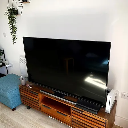 No Hidden Costs! - 1 Bedroom - * York